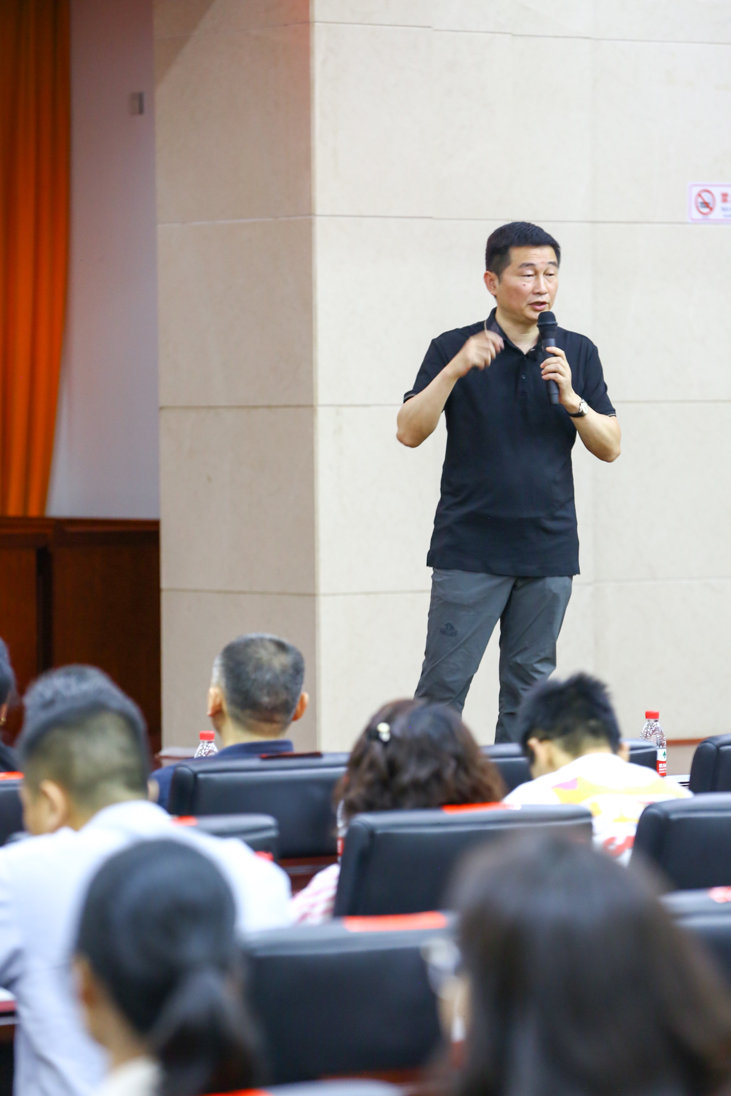 神農(nóng)中醫(yī)館 神農(nóng)中醫(yī)館