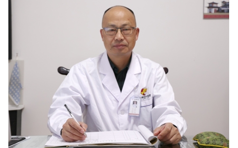 喜訊！熱烈祝賀馬志忠主任榮獲第二屆國醫(yī)大師劉志明（湘潭）中醫(yī)藥發(fā)展貢獻(xiàn)獎(jiǎng)，并入選全國基層名老中醫(yī)藥專家傳承工作室建設(shè)項(xiàng)目