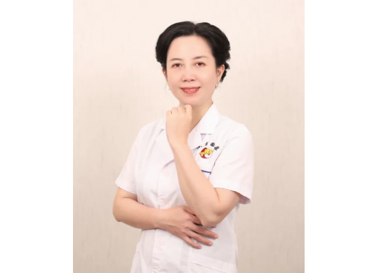 謝雪姣：以學(xué)術(shù)鉆研為筆，書(shū)寫(xiě)岐黃新章，為患者點(diǎn)亮生命之光！